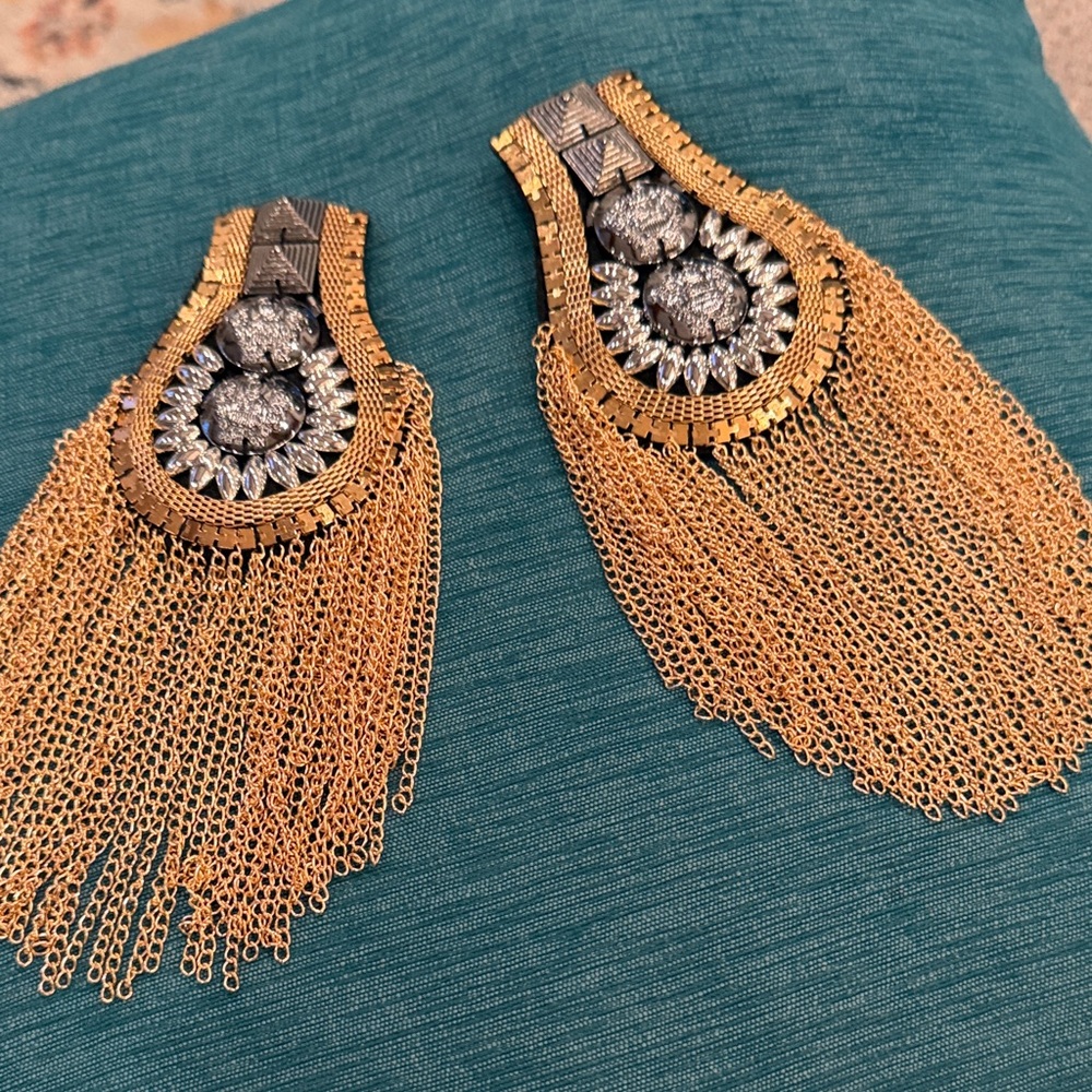 Elegant Gold and Silver Fringe shoulder details